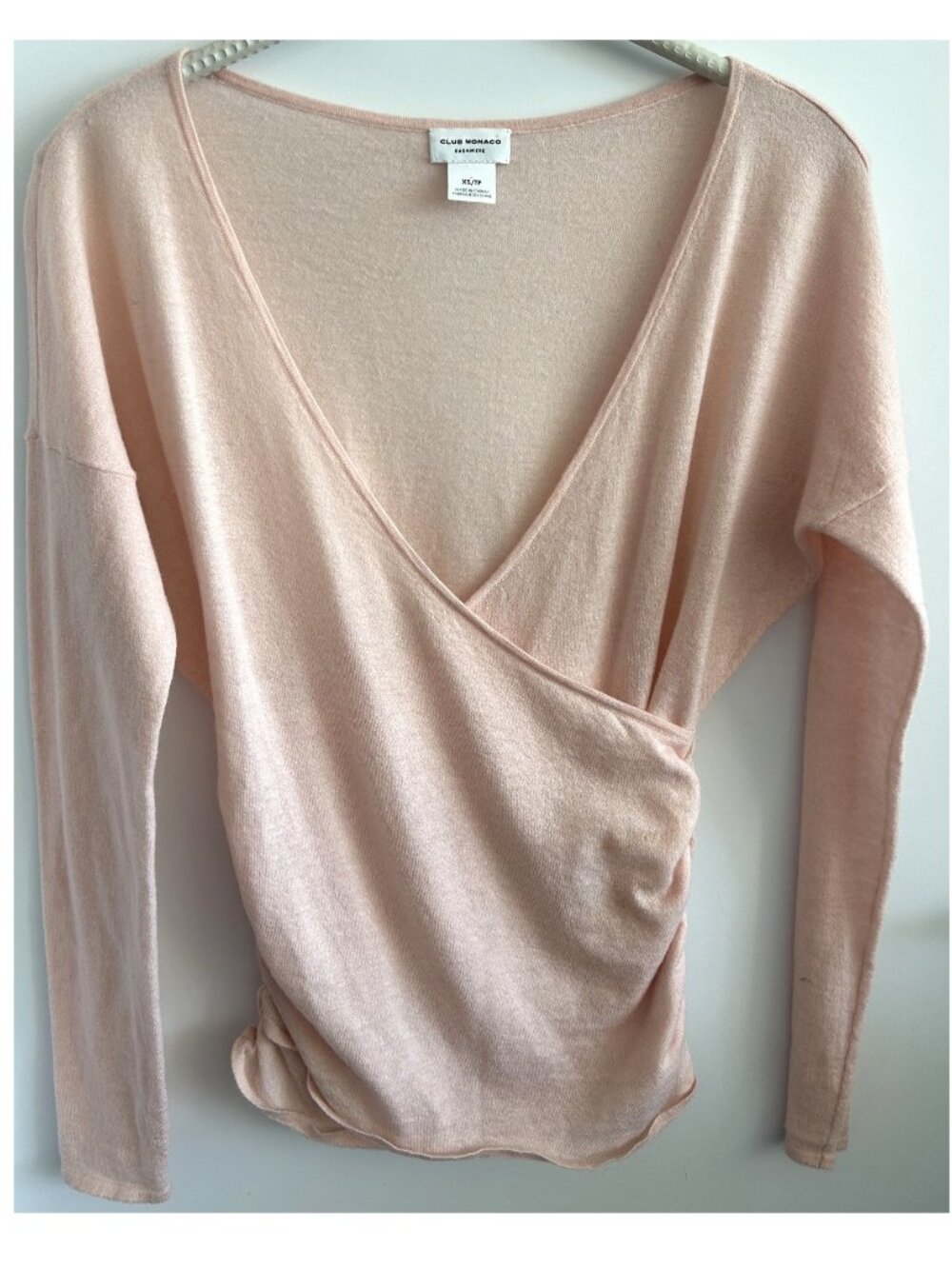 Club Monaco Overlap V-Neck Light Pink Cashmere Sweater Sz XS